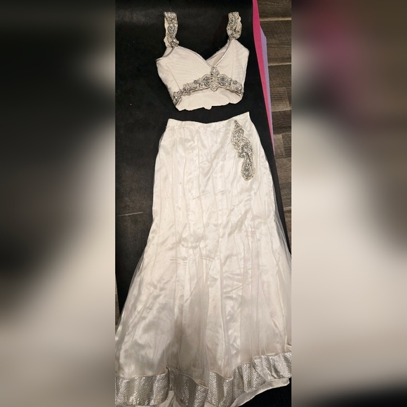 White Indian Lengha - Picture 2 of 5